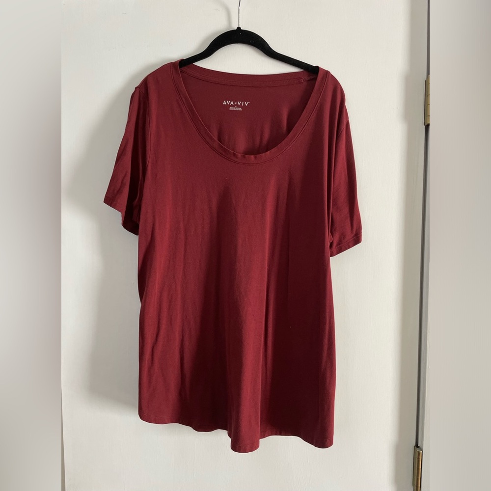 Ava & Viv Women's Scoop Neck Tee in Wine